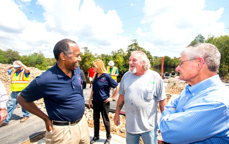 Secretary Carson visits Beaumont Texas (37326406126)