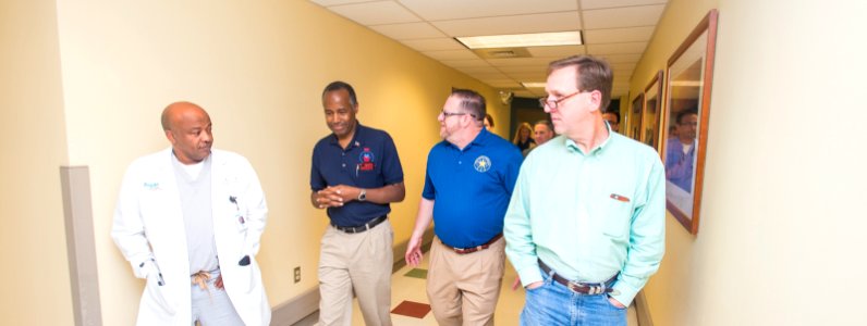 Secretary Carson visits Beaumont Texas (37326404516)
