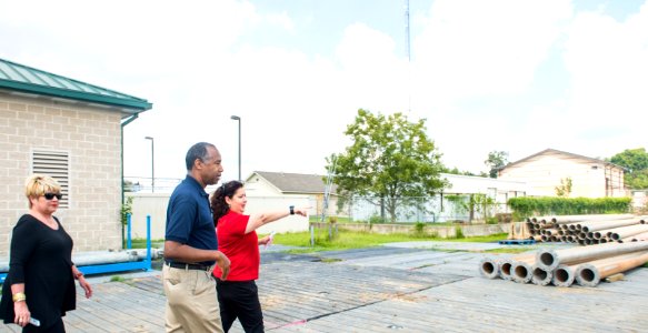 Secretary Carson visits Beaumont Texas (37326409956)