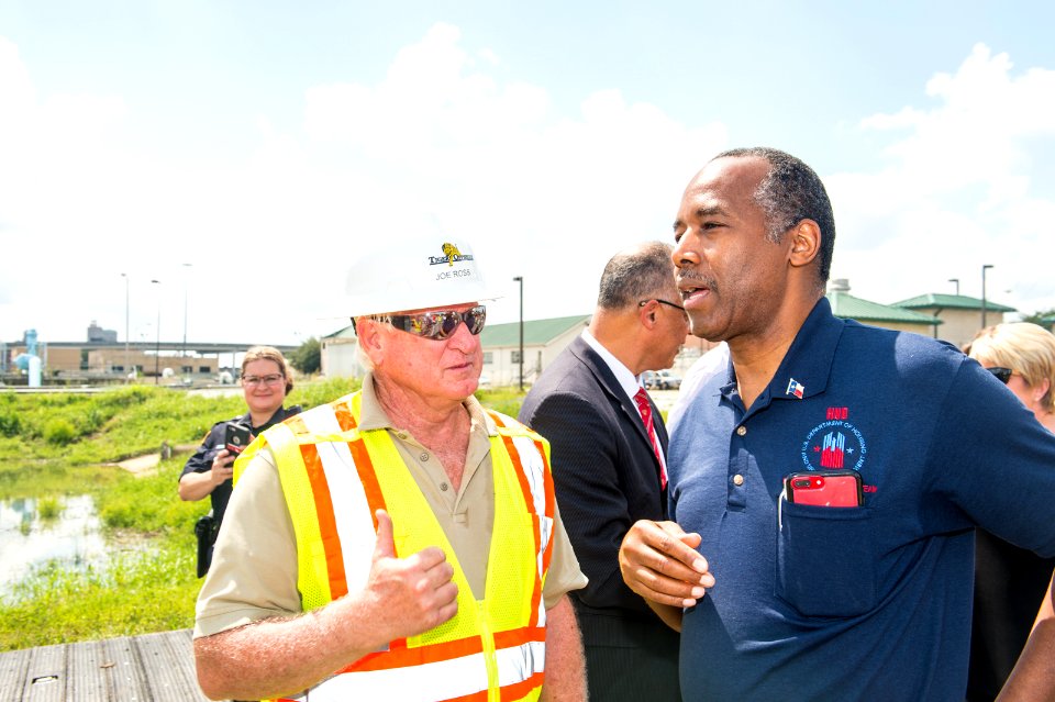 Secretary Carson visits Beaumont Texas (37326409006)