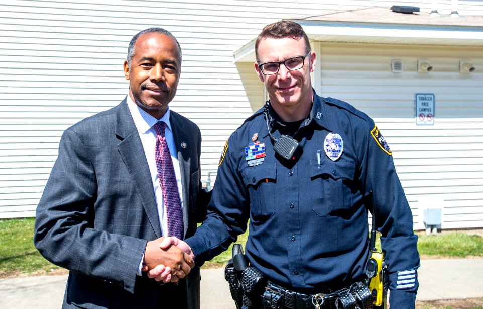 Secretary Carson visits Cedar Rapids, Iowa (26725041397)