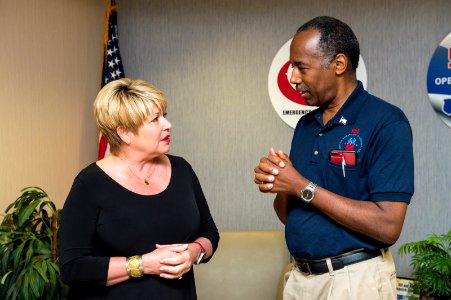 Secretary Carson visits Beaumont Texas (37326411986)