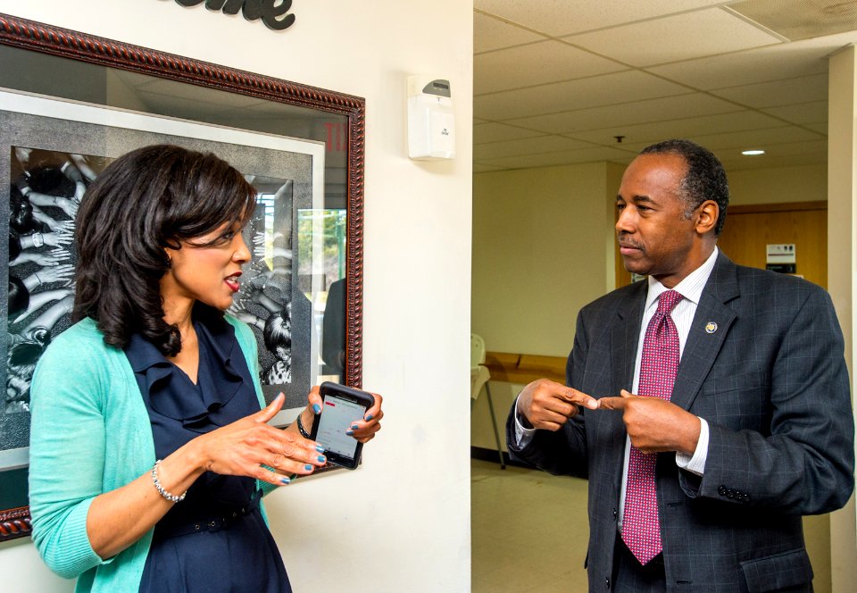 Secretary Carson visits Cedar Rapids, Iowa (26725043967)