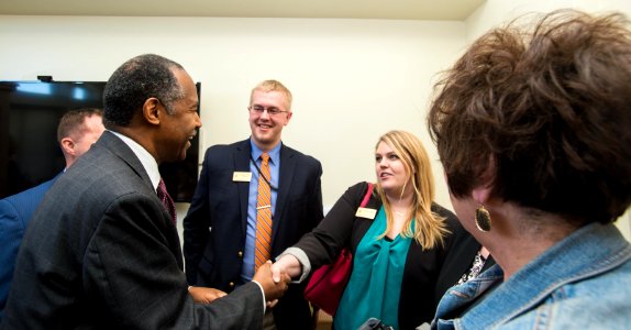 Secretary Carson visits Cedar Rapids, Iowa (41593198451)