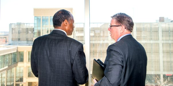 Secretary Carson visits Cedar Rapids, Iowa (41593198321)