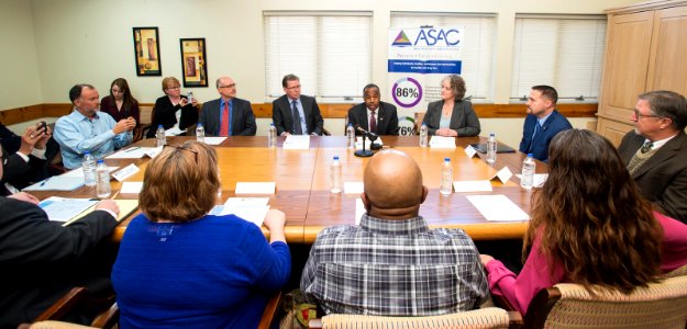 Secretary Carson visits Cedar Rapids, Iowa (41593199371)