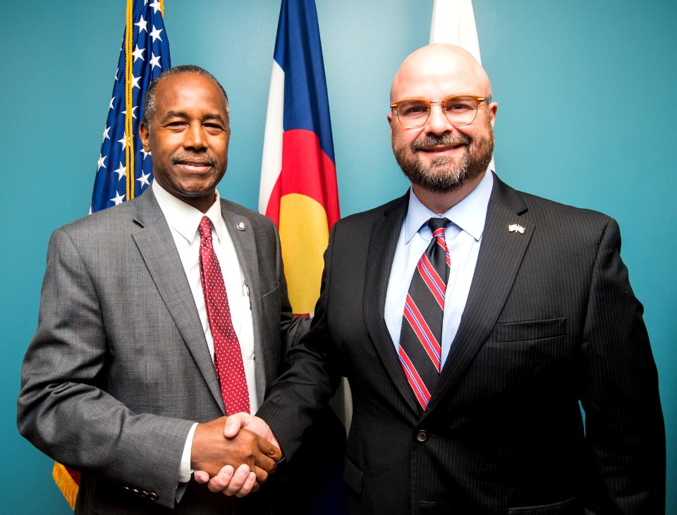Secretary Carson visits Denver HUD Field Office (38041516552)