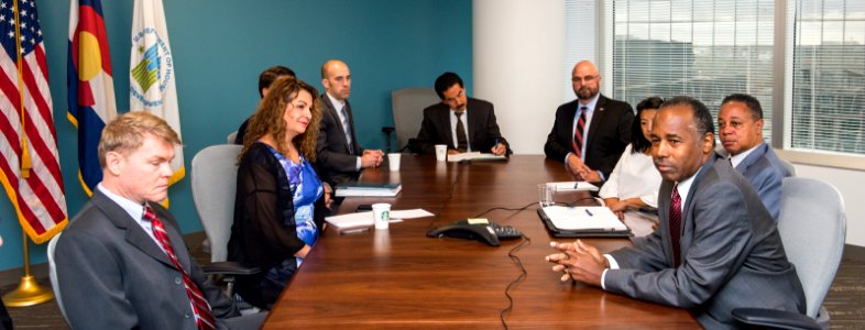 Secretary Carson visits Denver HUD Field Office (38041515932)
