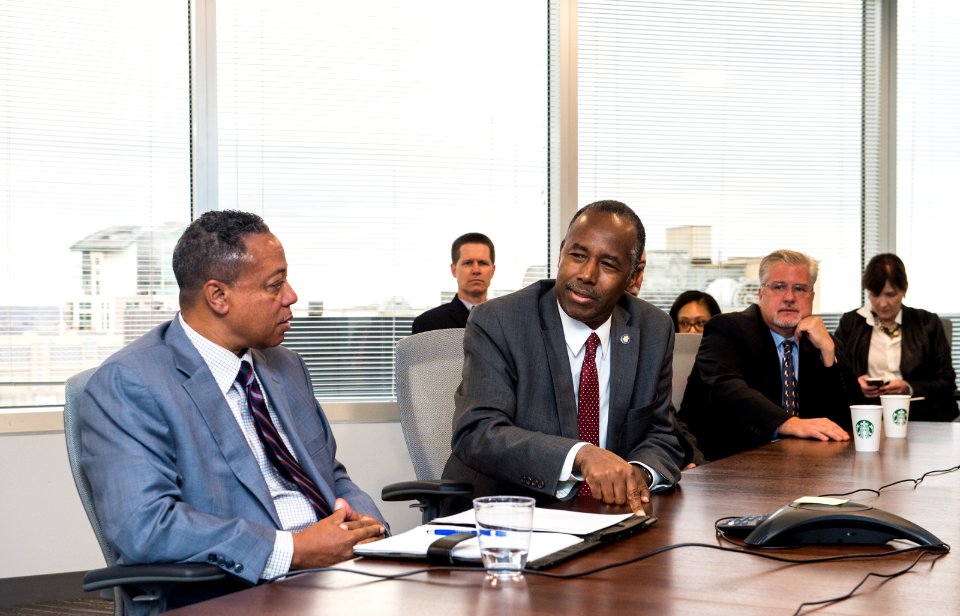 Secretary Carson visits Denver HUD Field Office (38041521282)