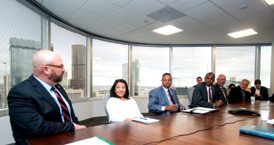 Secretary Carson visits Denver HUD Field Office (38041520212)