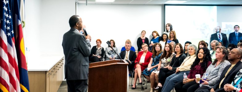 Secretary Carson visits Denver HUD Field Office (38041524762)