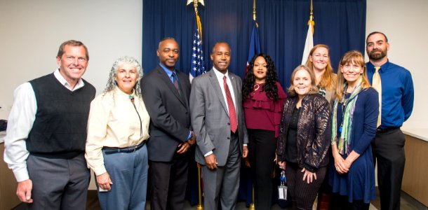 Secretary Carson visits Denver HUD Field Office (38041526922)