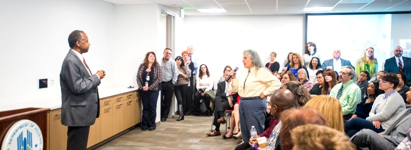 Secretary Carson visits Denver HUD Field Office (38041526712)