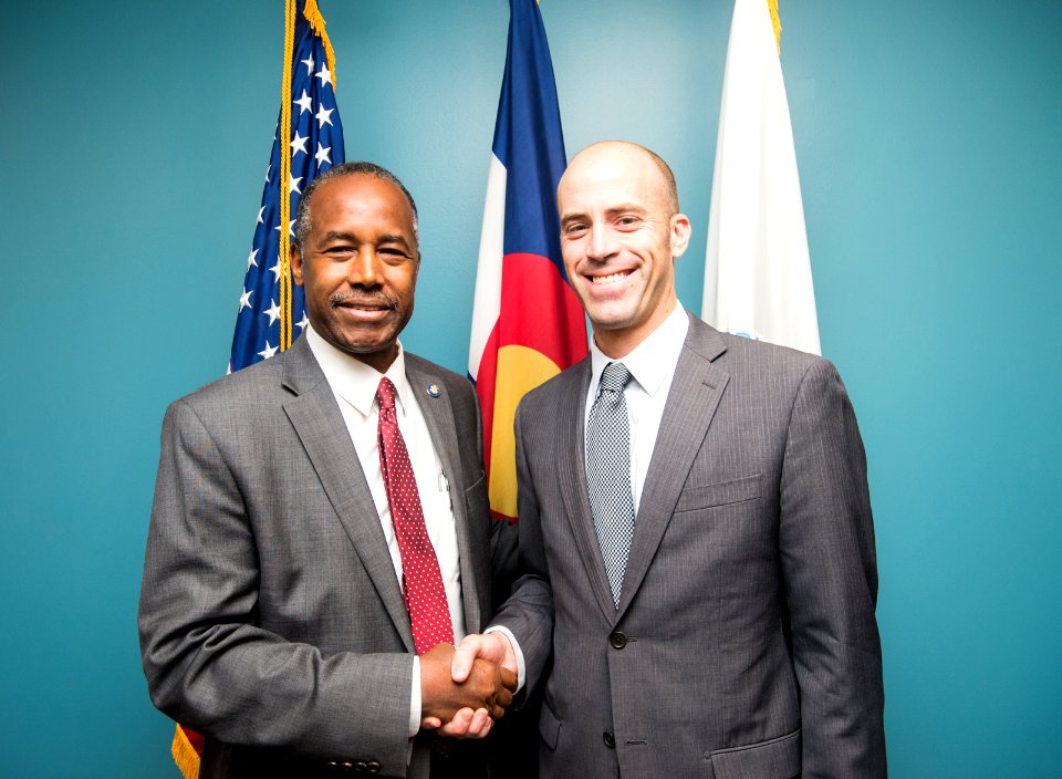 Secretary Carson visits Denver HUD Field Office (38041523262)