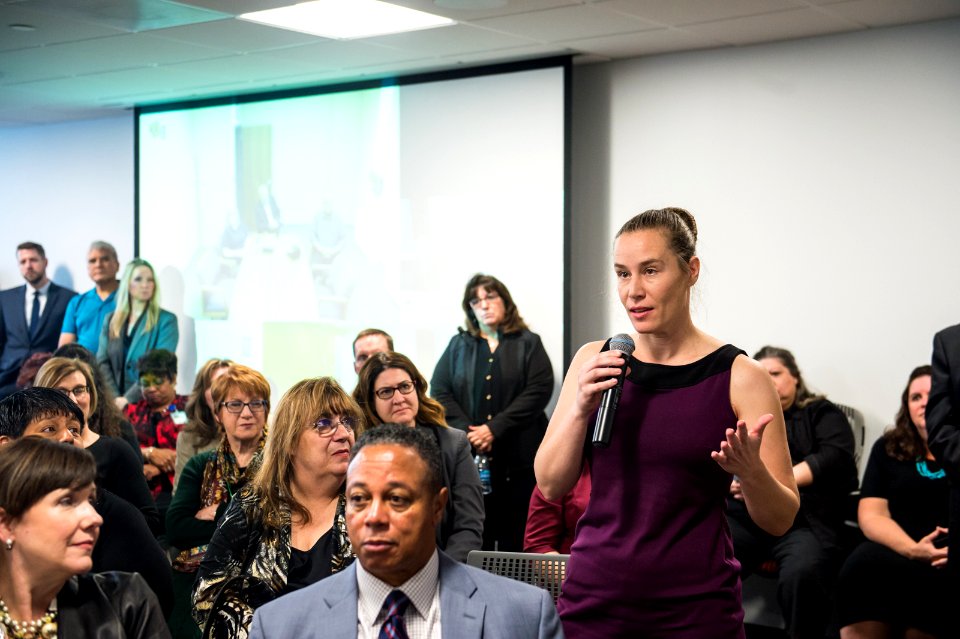 Secretary Carson visits Denver HUD Field Office (38041525962)