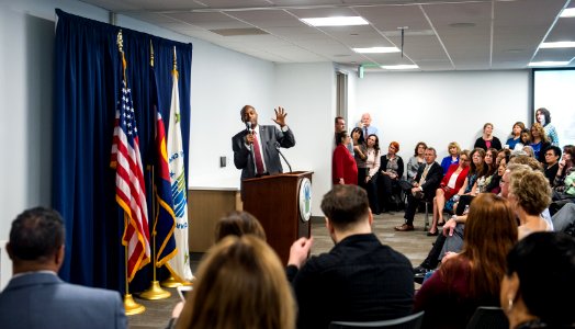 Secretary Carson visits Denver HUD Field Office (38041525492)