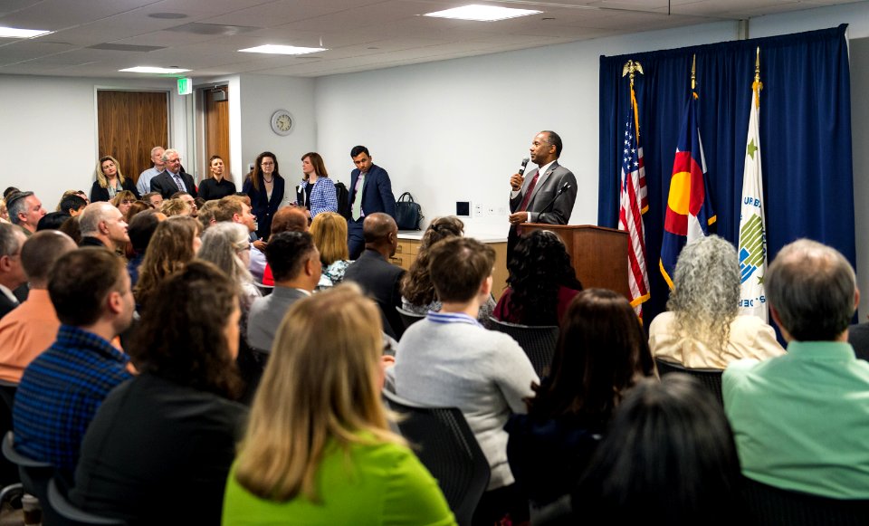 Secretary Carson visits Denver HUD Field Office (38072579391)