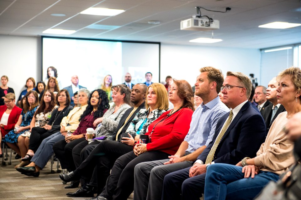 Secretary Carson visits Denver HUD Field Office (38072579951)