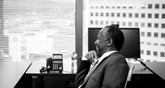 Secretary Carson visits Denver HUD Field Office (38072580951)