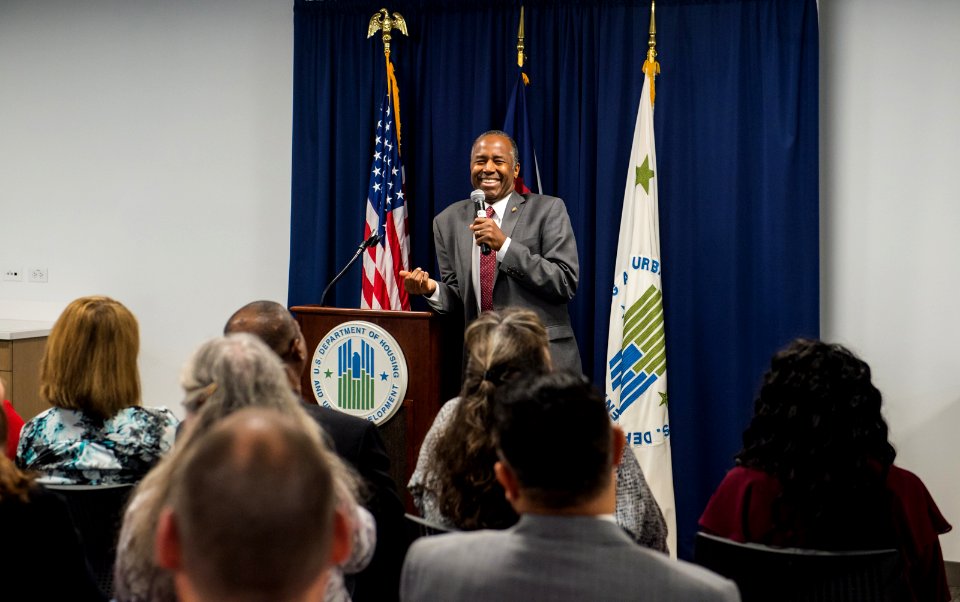 Secretary Carson visits Denver HUD Field Office (38072583491)