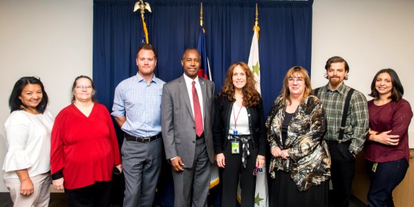 Secretary Carson visits Denver HUD Field Office (38072585141)