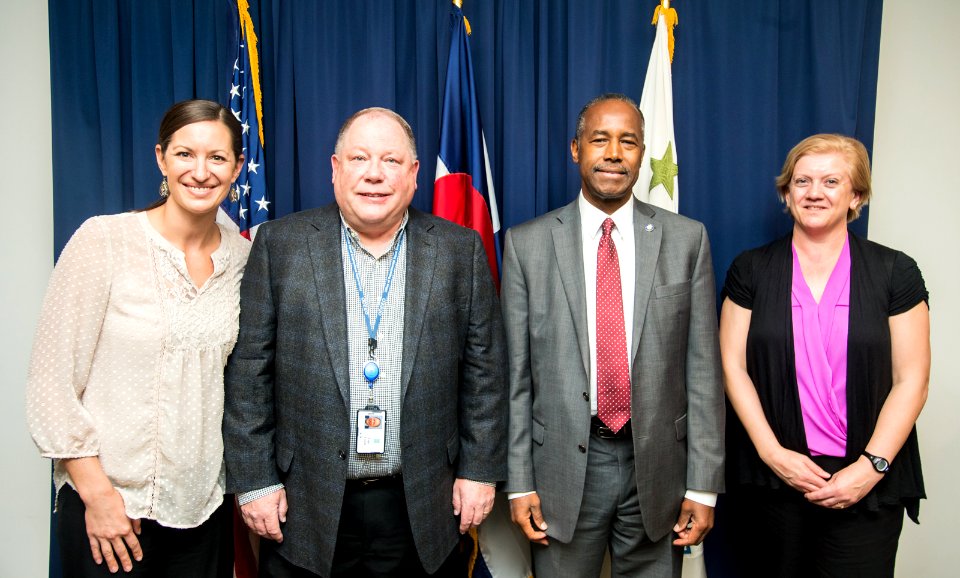 Secretary Carson visits Denver HUD Field Office (38072585341)
