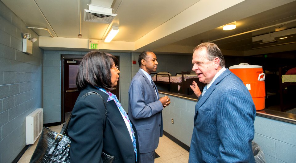 Secretary Carson visits Helping Up Mission in Baltimore (24293334448)