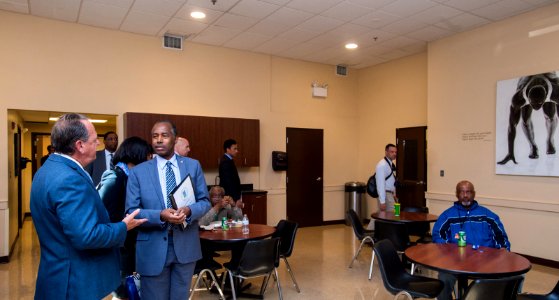 Secretary Carson visits Helping Up Mission in Baltimore (37435686424)