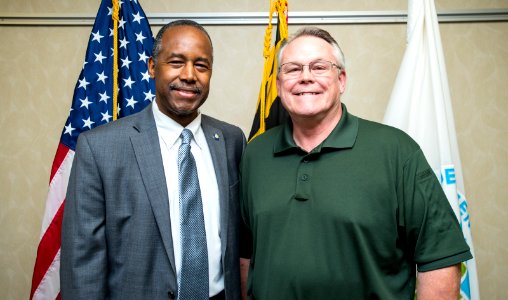 Secretary Carson visits HUD Baltimore Field Office (34871731943)