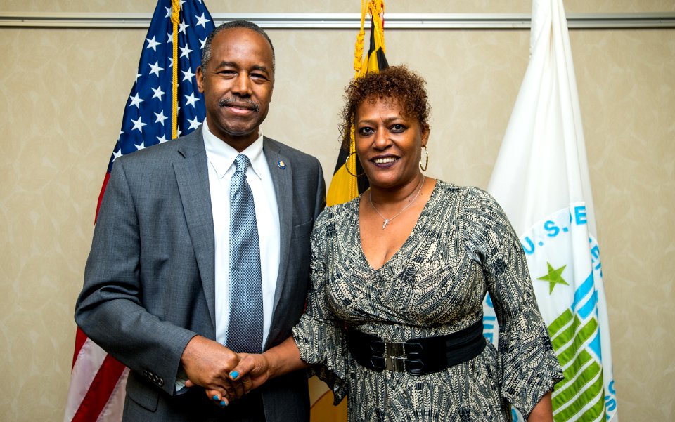 Secretary Carson visits HUD Baltimore Field Office (35293851500)