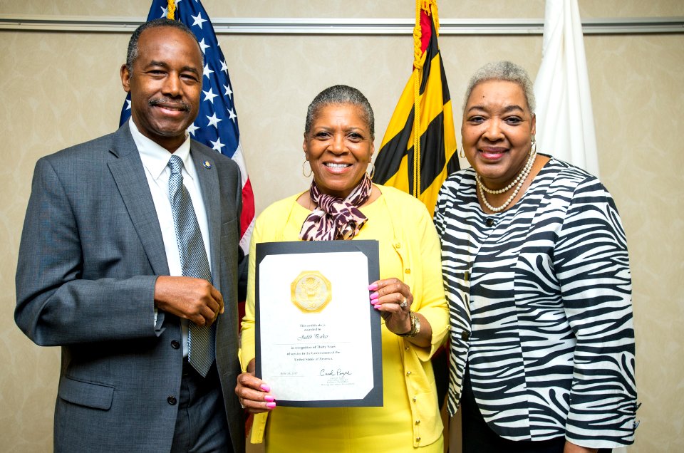 Secretary Carson visits HUD Baltimore Field Office (35293861600)