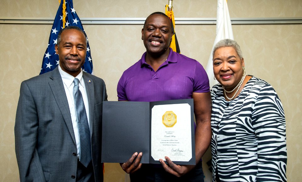 Secretary Carson visits HUD Baltimore Field Office (35293861290)