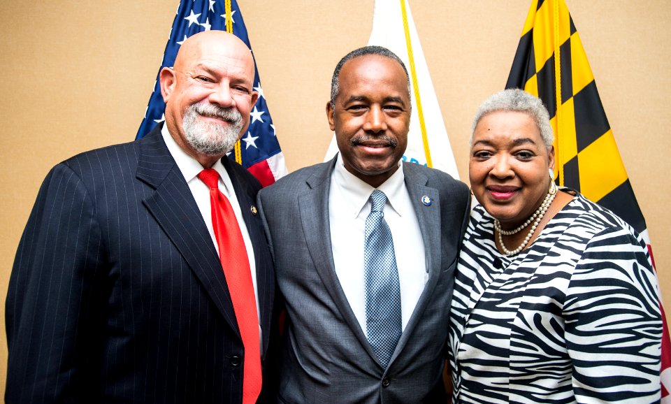 Secretary Carson visits HUD Baltimore Field Office (35293868760)