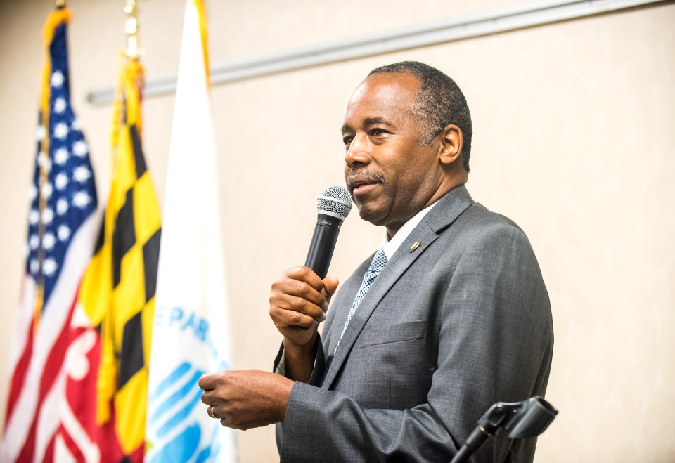 Secretary Carson visits HUD Baltimore Field Office (35641542396)