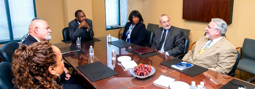 Secretary Carson visits HUD Baltimore Field Office (35641553616)