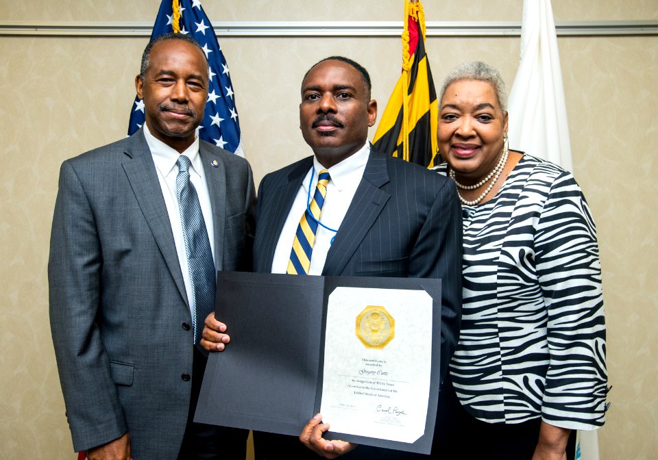 Secretary Carson visits HUD Baltimore Field Office (35680937665)