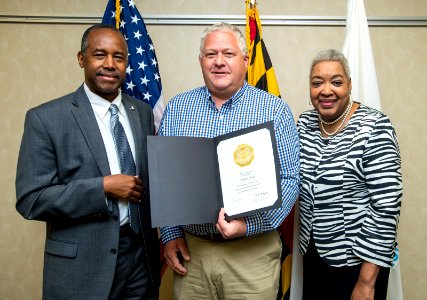 Secretary Carson visits HUD Baltimore Field Office (35680939175)