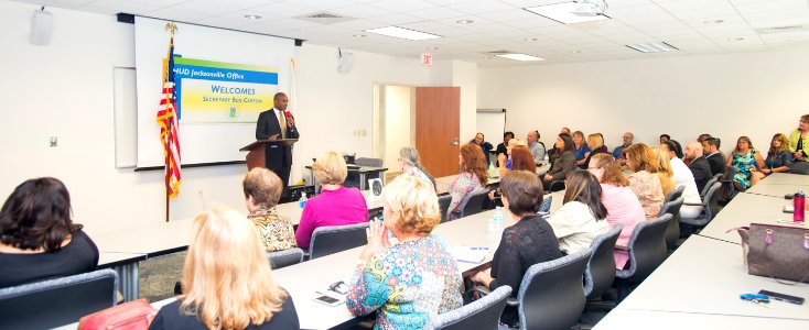 Secretary Carson visits Jacksonville Filed Office (33190147123) photo