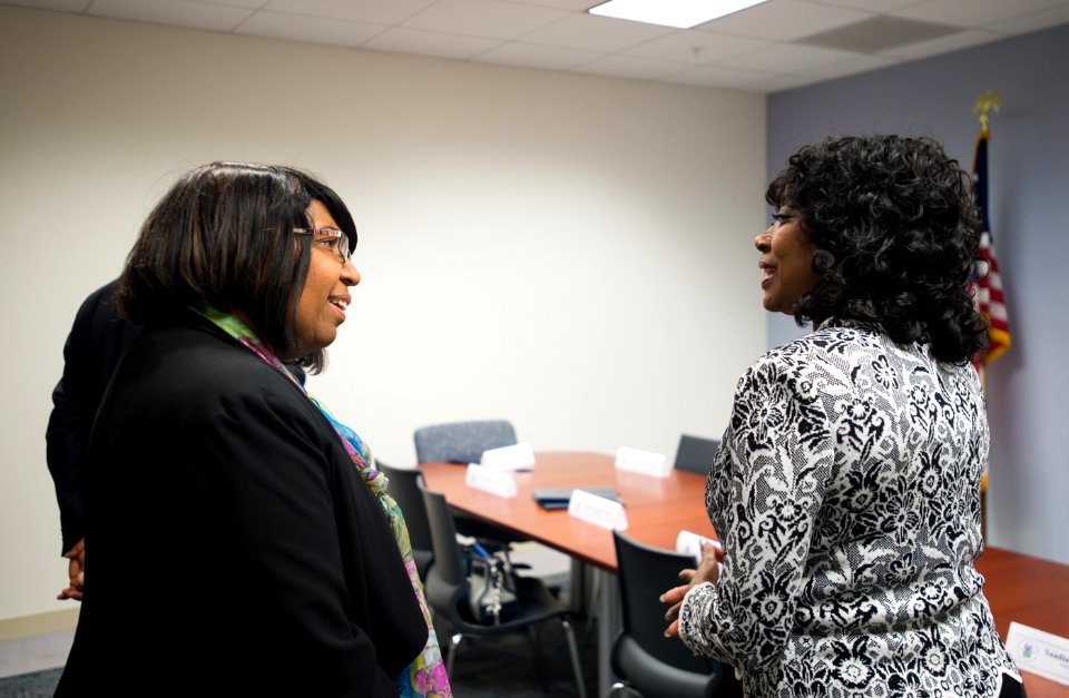 Secretary Carson visits Jacksonville Filed Office (33190146213)