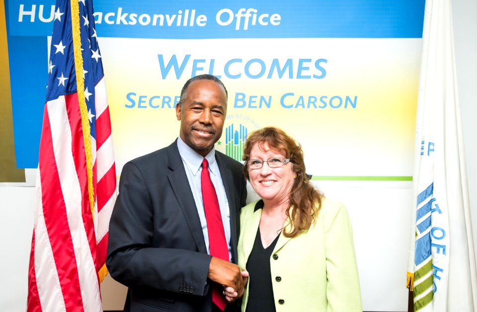 Secretary Carson visits Jacksonville Filed Office (33845395272)