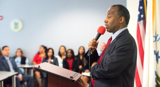 Secretary Carson visits Jacksonville Filed Office (33845383442)