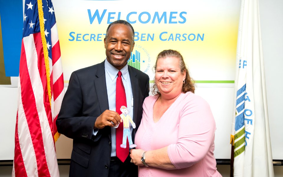 Secretary Carson visits Jacksonville Filed Office (33873400541)