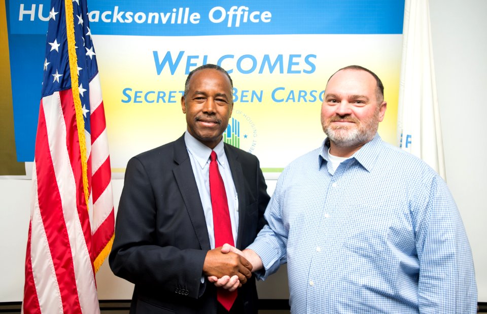 Secretary Carson visits Jacksonville Filed Office (33845406112)