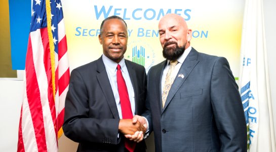 Secretary Carson visits Jacksonville Filed Office (33961434346)