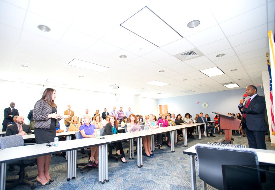 Secretary Carson visits Jacksonville Filed Office (34003020715)
