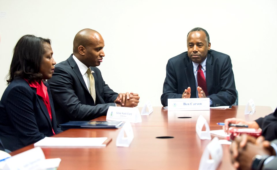 Secretary Carson visits Jacksonville Filed Office (34003004335)