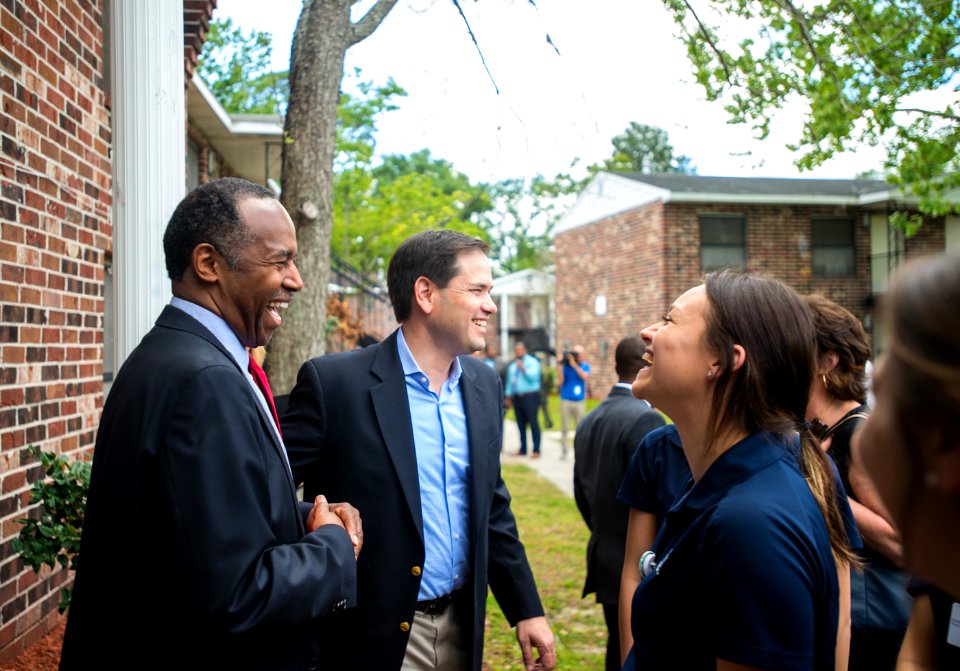 Secretary Carson visits Jacksonville’s Eureka Gardens (33600339190)