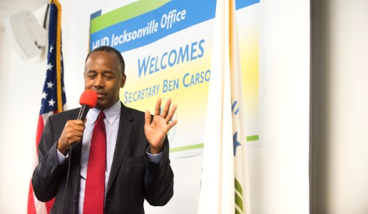 Secretary Carson visits Jacksonville Filed Office (34003018355)