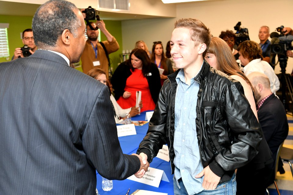Secretary Carson Visits Las Vegas, Nevada (27984901908)