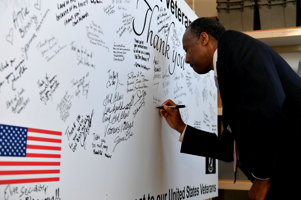 Secretary Carson Visits Las Vegas, Nevada (27984956418)
